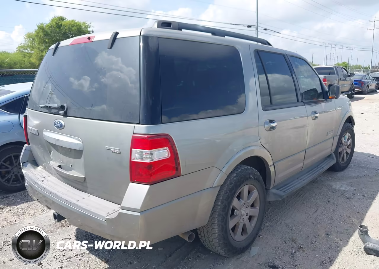 2008 Ford Expedition Xlt VIN:1FMFU15568LA76899 - 4
