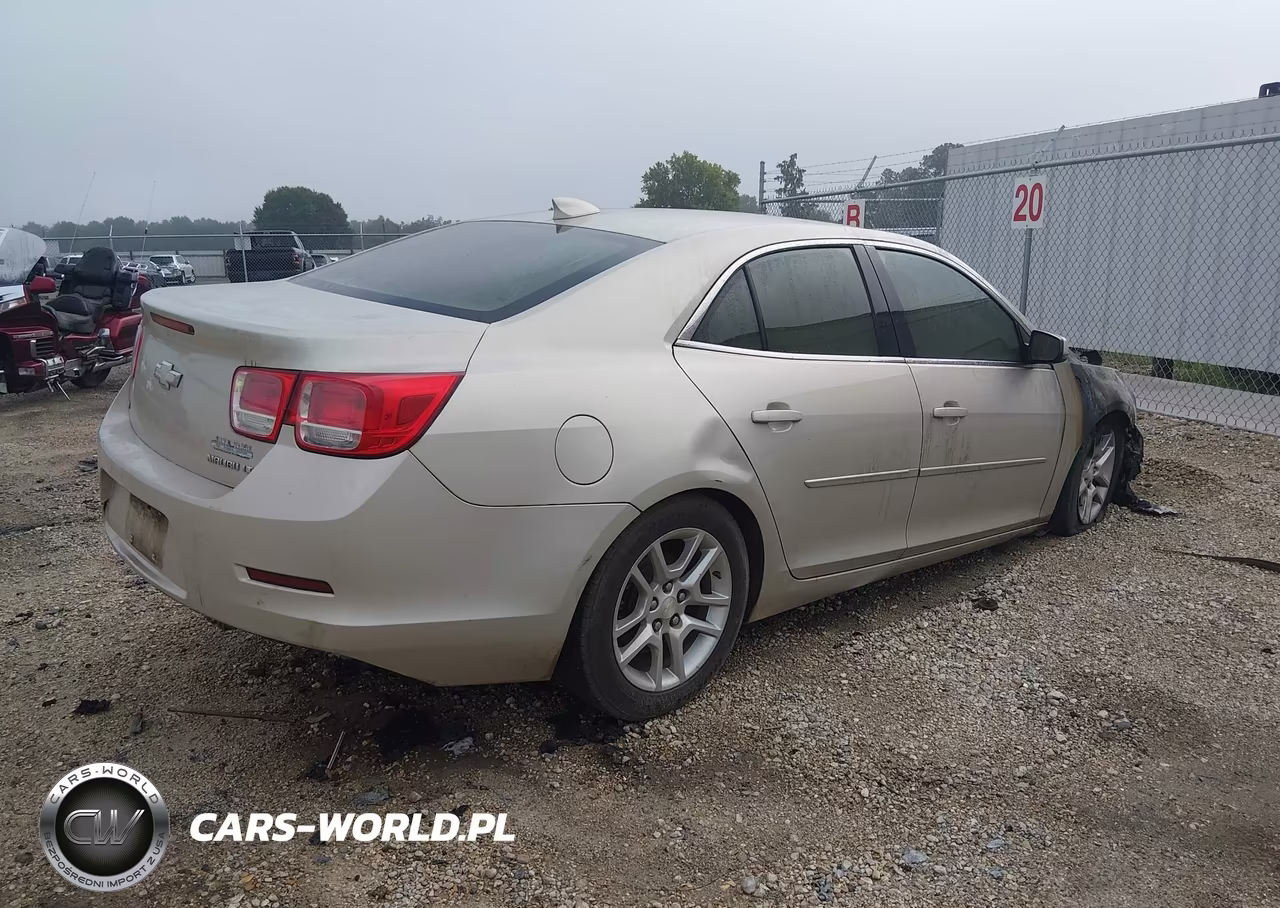 2015 Chevrolet Malibu 1Lt VIN:1G11C5SL2FF102186 - 4
