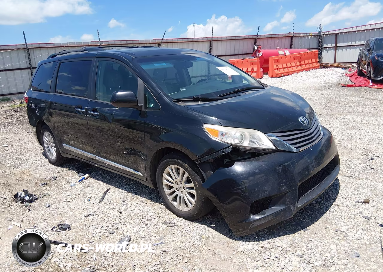 2017 Toyota Sienna Xle 8 Passenger