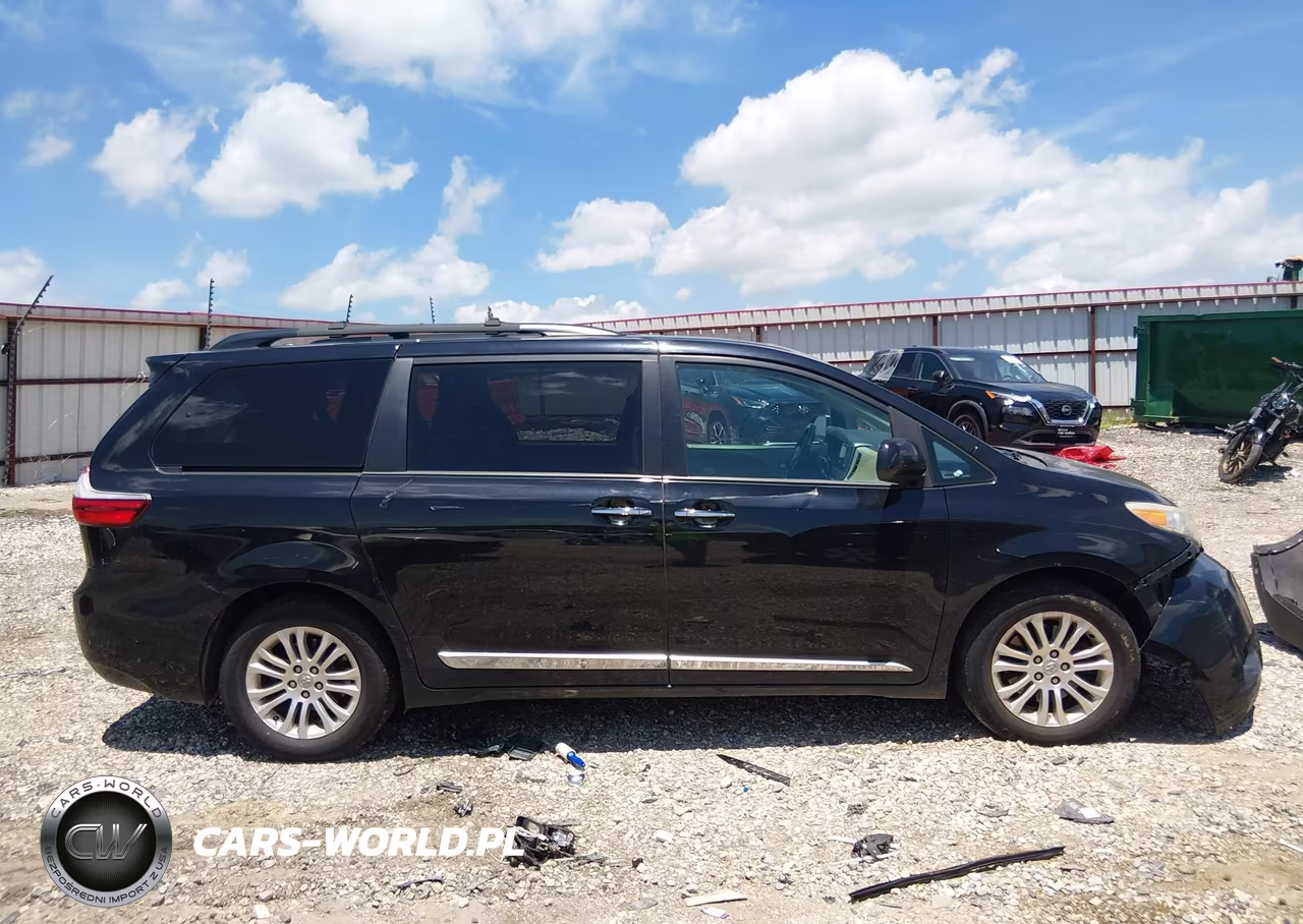 2017 Toyota Sienna Xle 8 Passenger VIN:5TDYZ3DC5HS770783 - 13