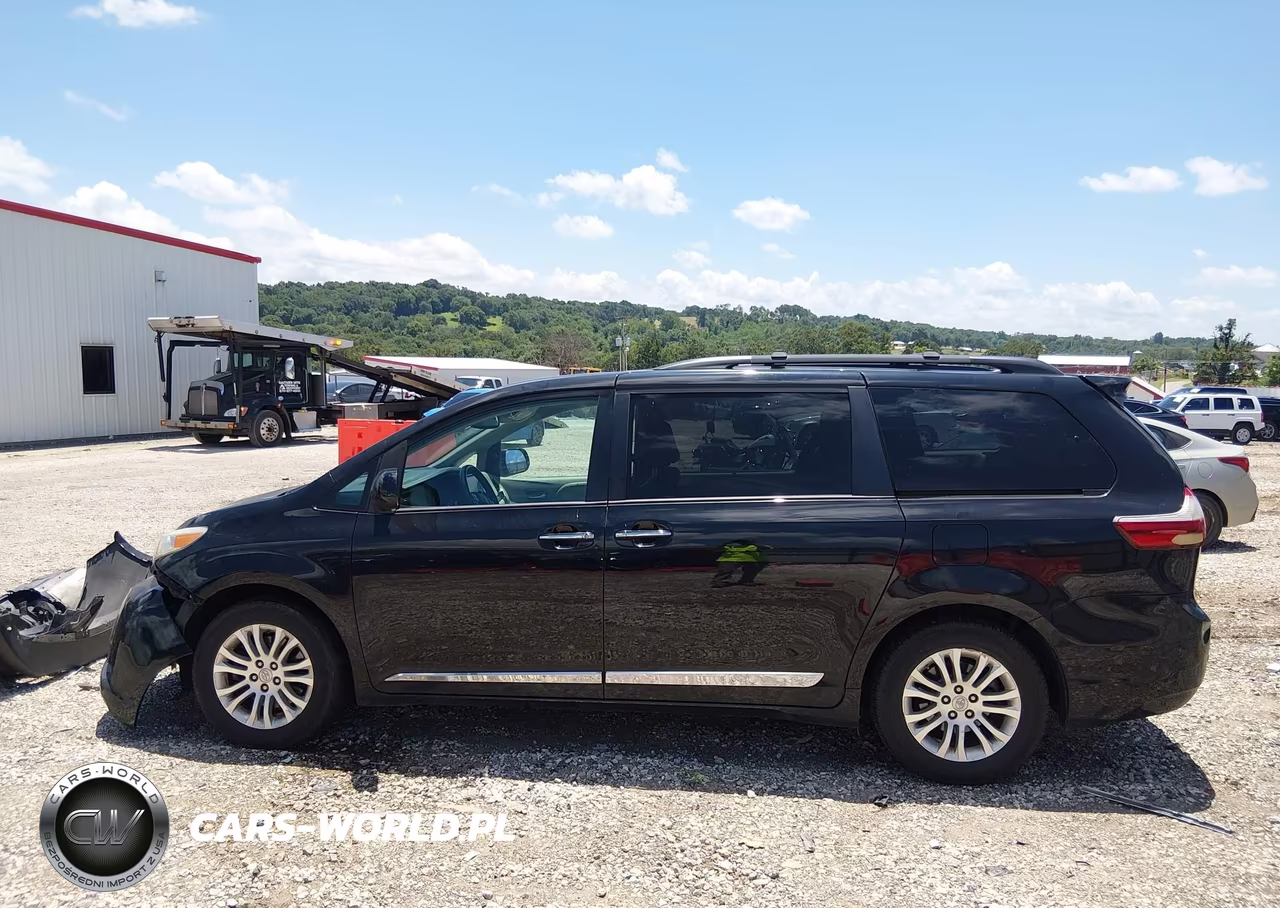 2017 Toyota Sienna Xle 8 Passenger VIN:5TDYZ3DC5HS770783 - 14