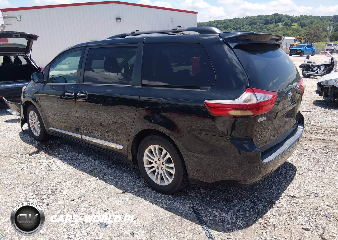 2017 Toyota Sienna Xle 8 Passenger VIN:5TDYZ3DC5HS770783 - 3