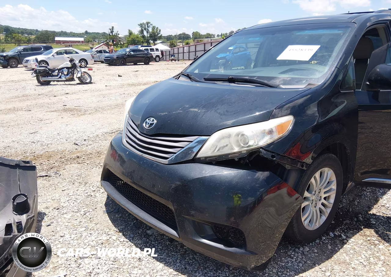 2017 Toyota Sienna Xle 8 Passenger VIN:5TDYZ3DC5HS770783 - 6