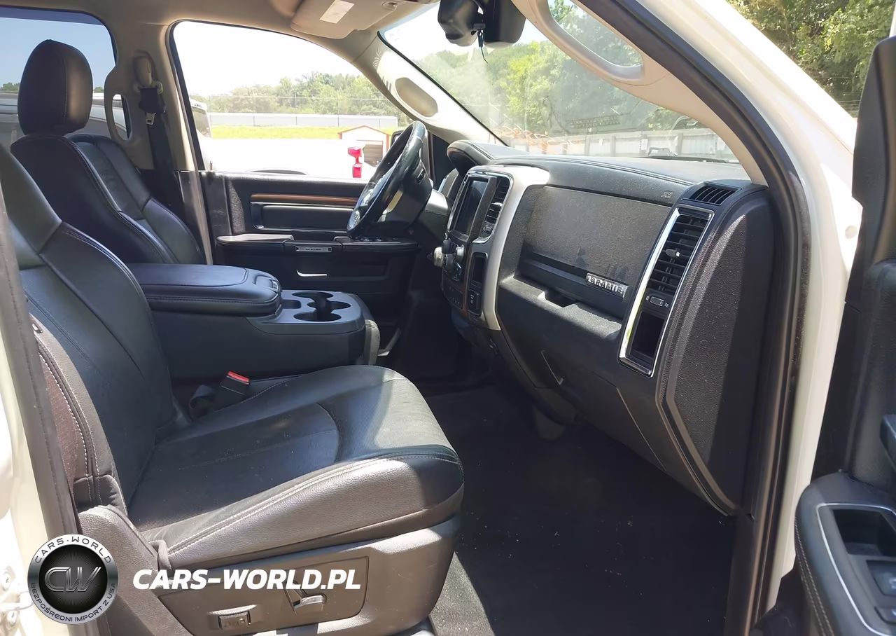 2018 Ram 1500 Laramie 4X2 6'4 Box VIN:1C6RR6VT1JS131289 - 5