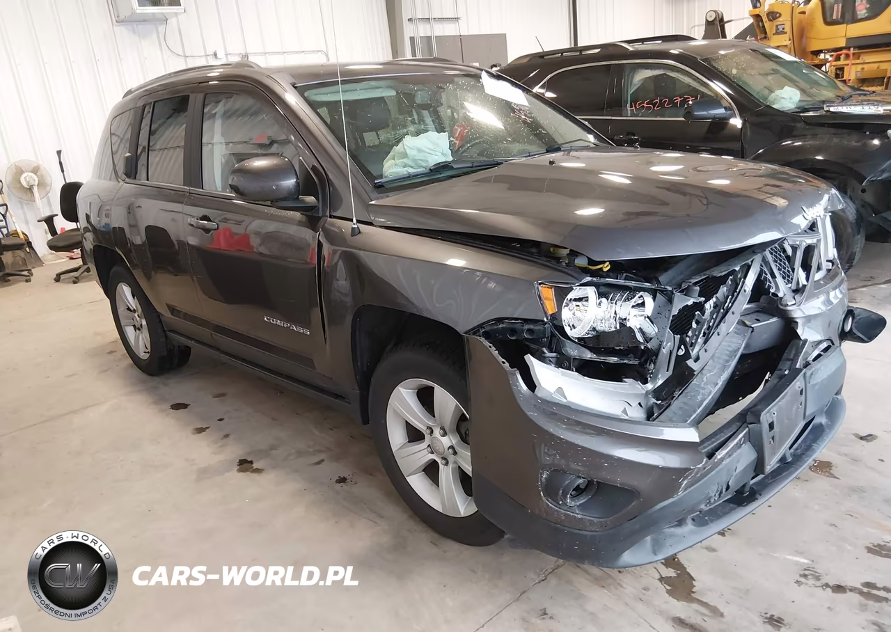 2015 Jeep Compass Latitude – zdjęcie 1 z 16