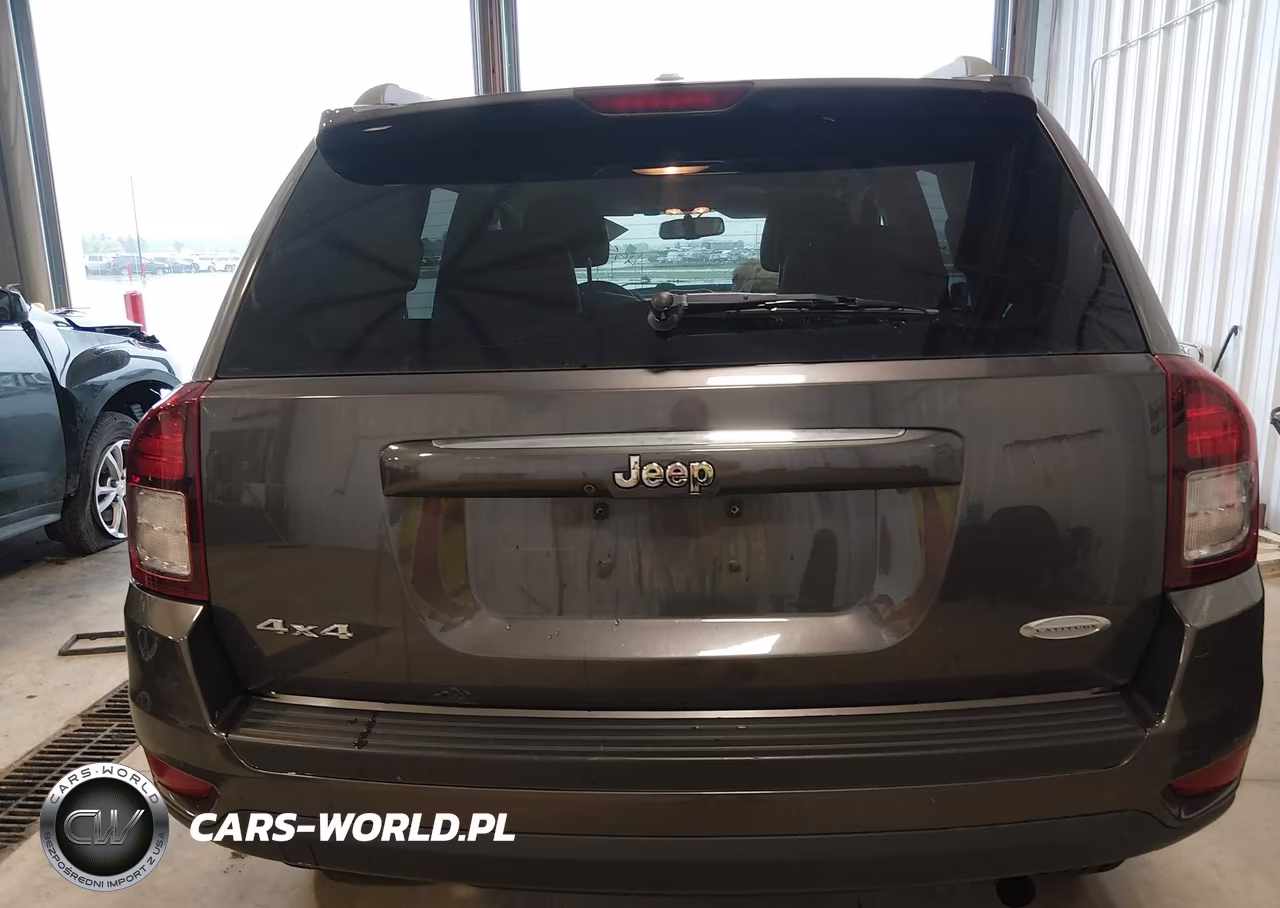 2015 Jeep Compass Latitude VIN:1C4NJDEB4FD148190 - 16