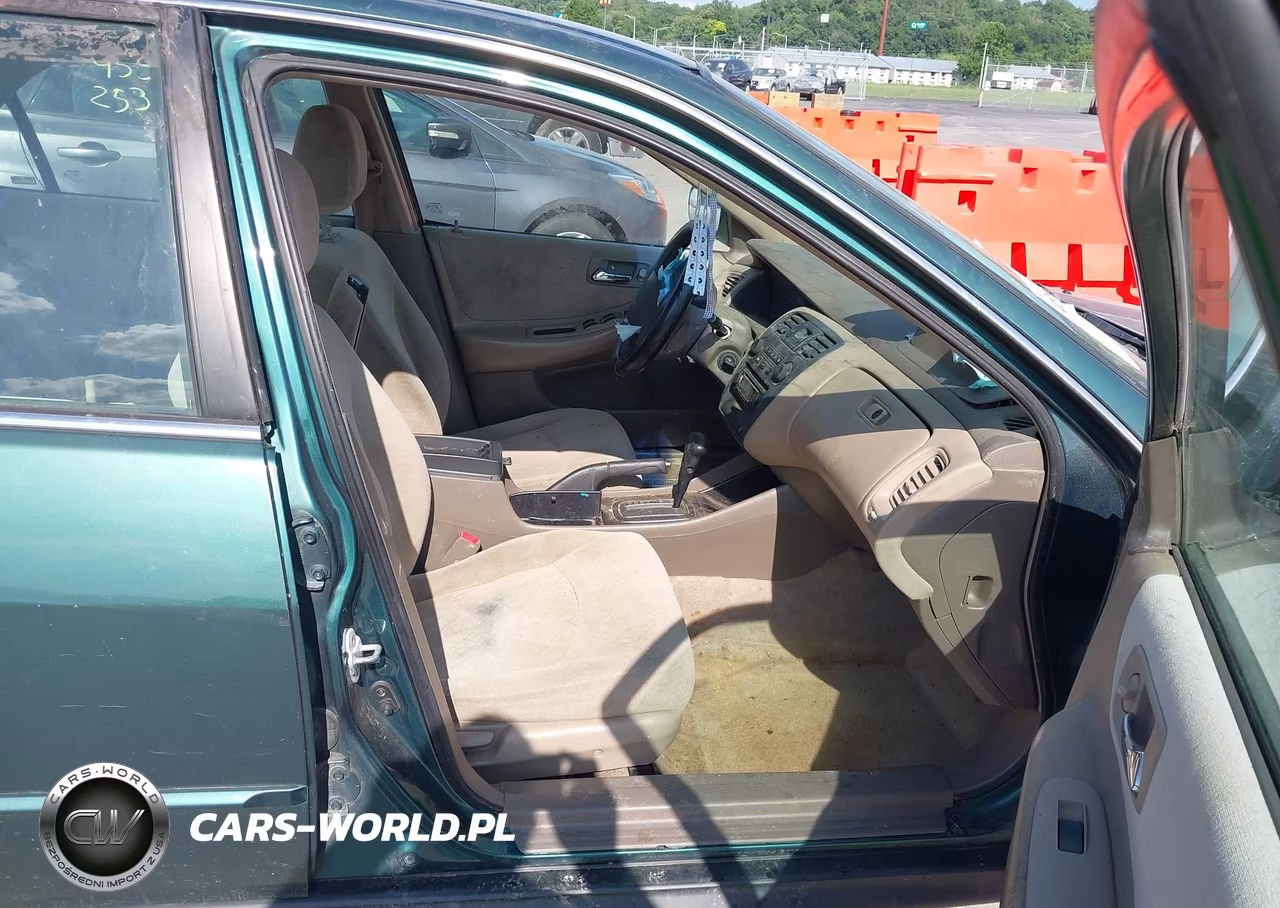 2002 Honda Accord 2.3 Lx VIN:3HGCG56422G702305 - 5