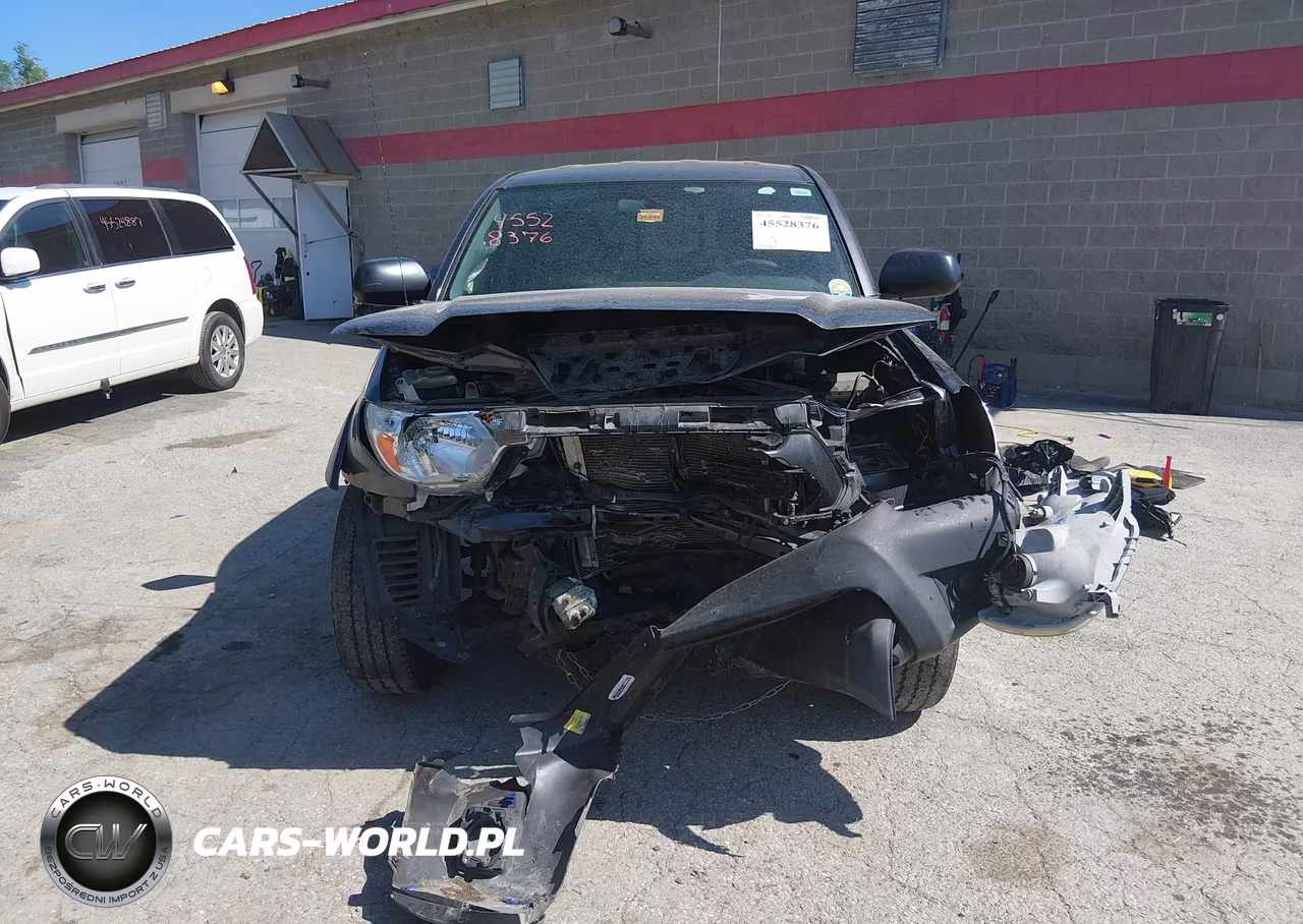 2015 Toyota Tacoma Base V6 VIN:5TFUU4EN1FX113201 - 13