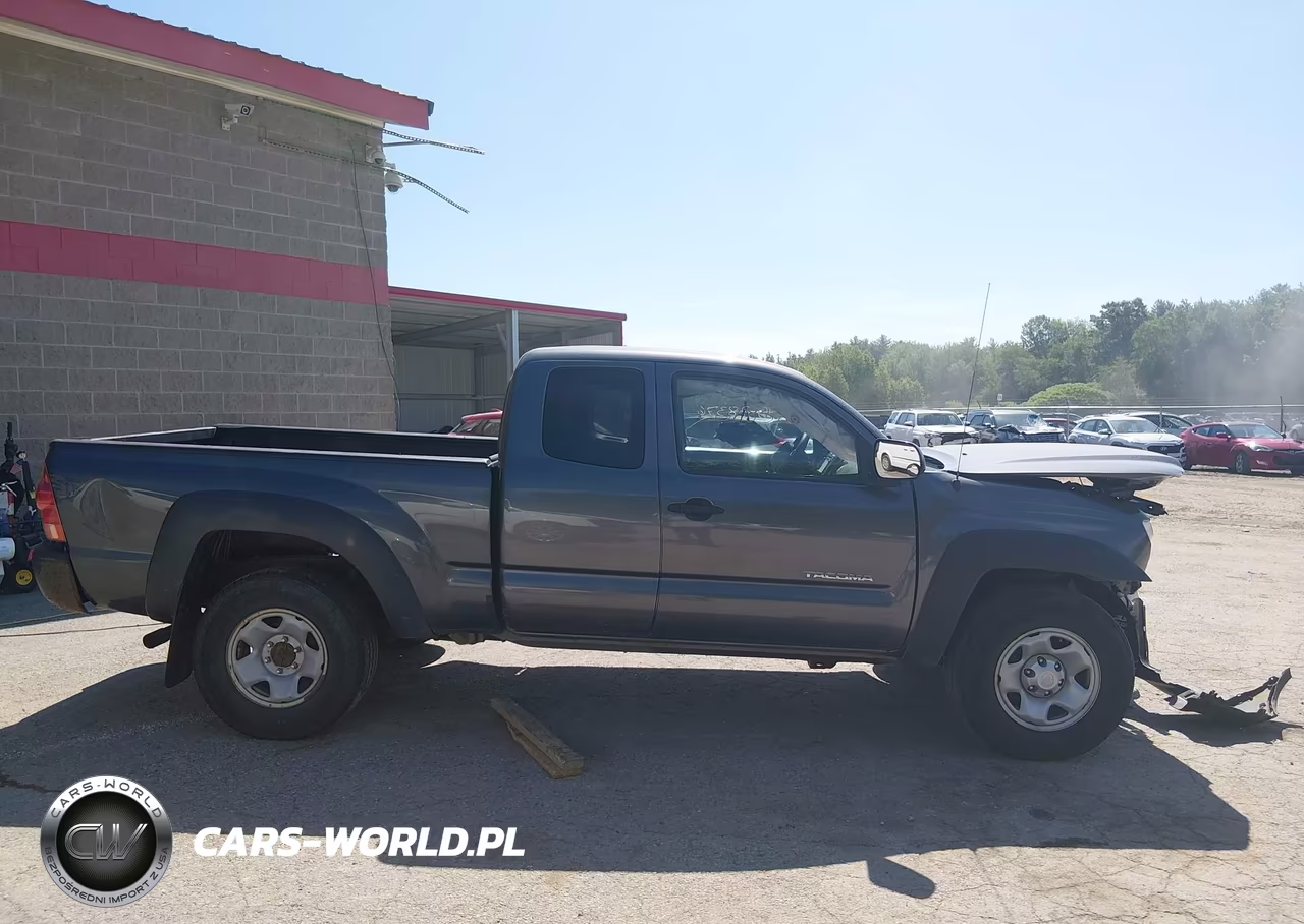 2015 Toyota Tacoma Base V6 VIN:5TFUU4EN1FX113201 - 14