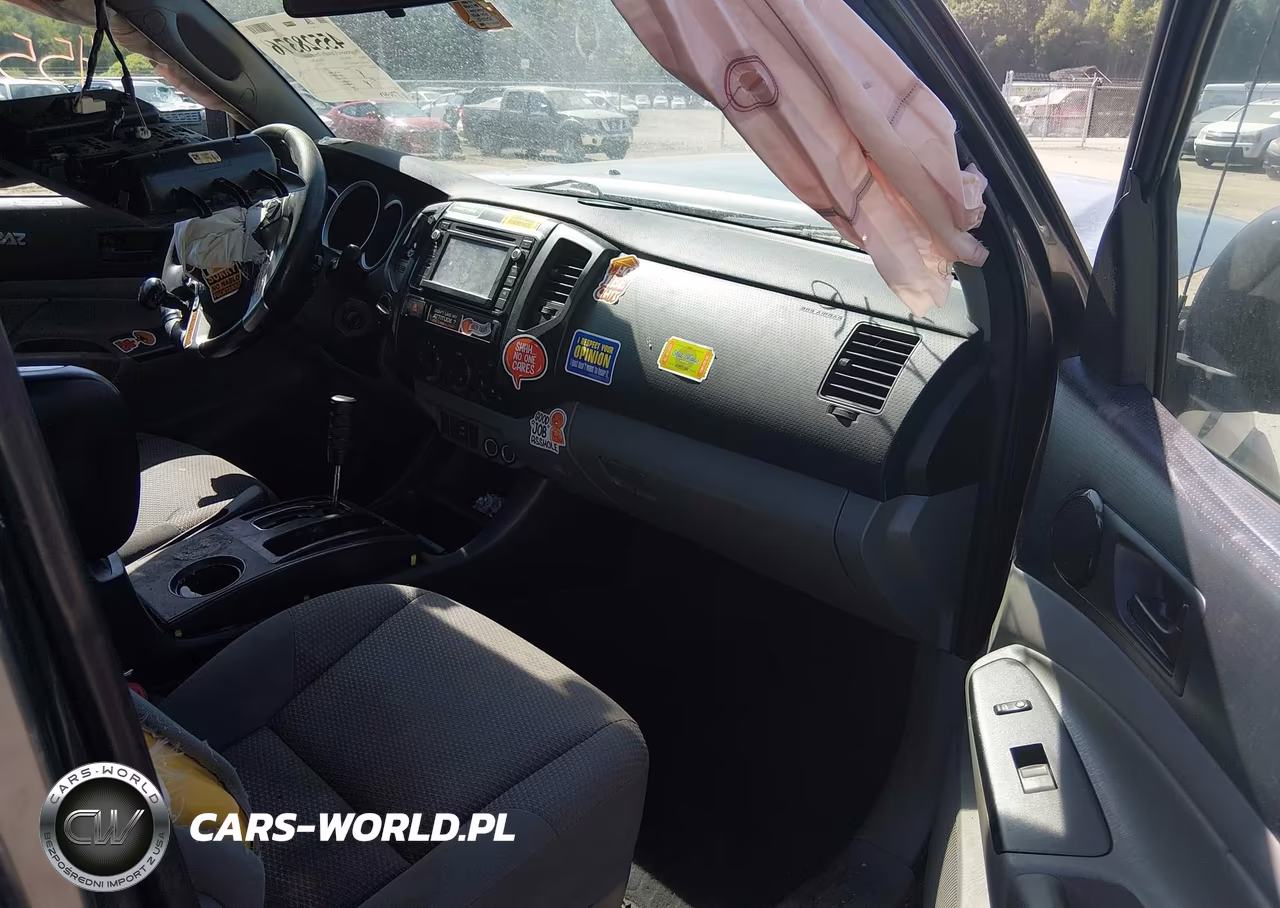 2015 Toyota Tacoma Base V6 VIN:5TFUU4EN1FX113201 - 5