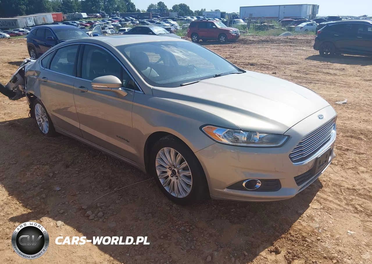 2015 Ford Fusion Hybrid Se – zdjęcie 1 z 11