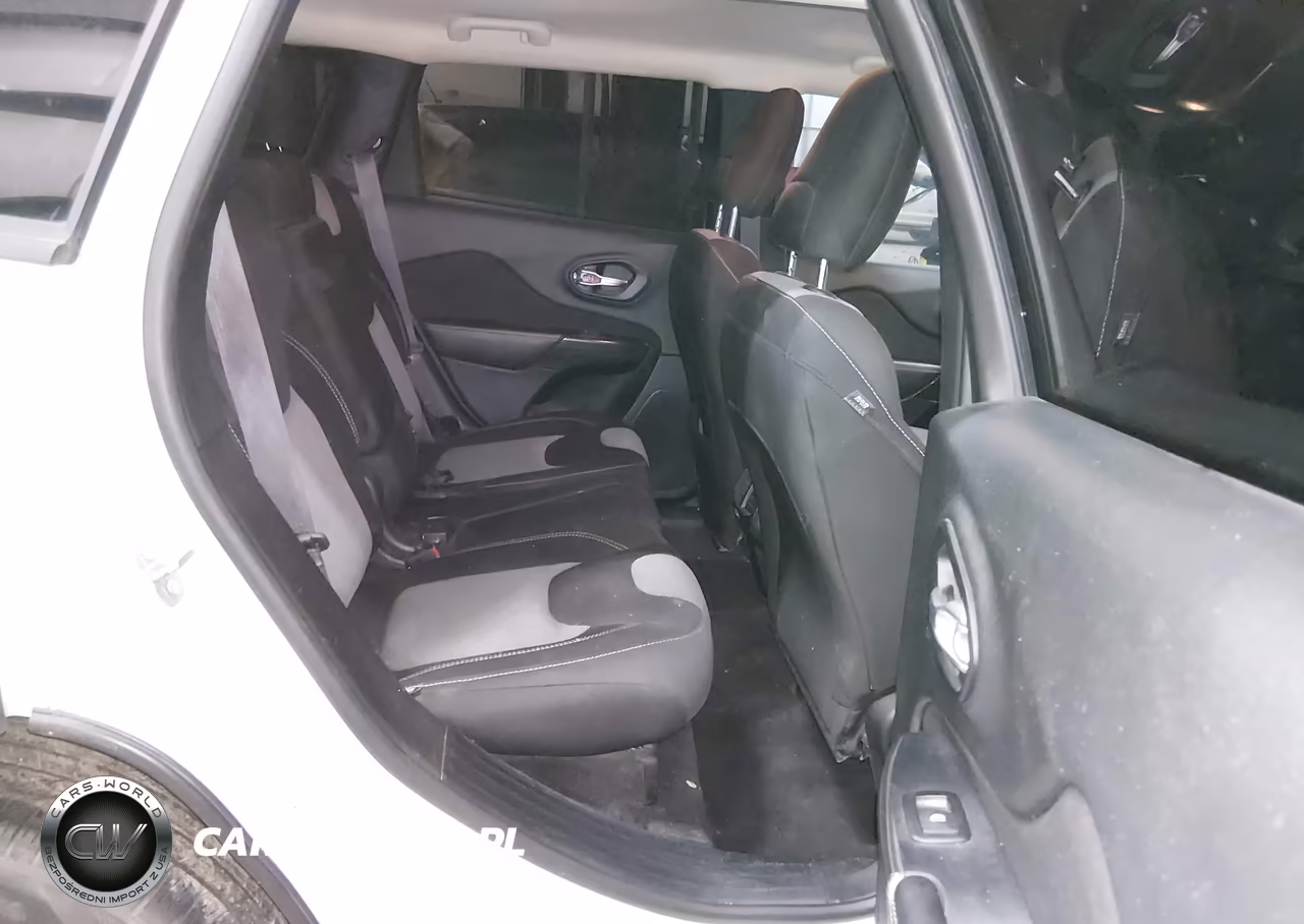 2016 Jeep Cherokee Sport VIN:1C4PJLABXGW189969 - 8