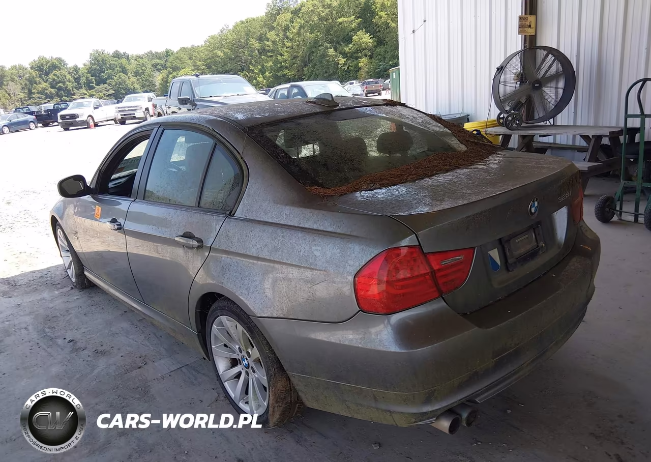 2011 BMW 328I xDrive VIN:WBAPK5G55BNN30829 - 3