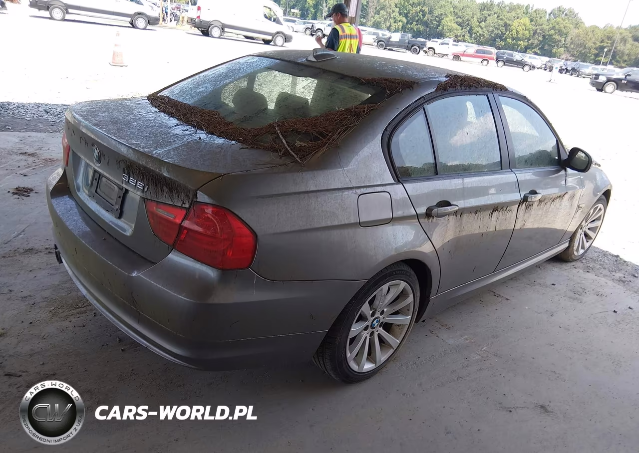 2011 BMW 328I xDrive VIN:WBAPK5G55BNN30829 - 4