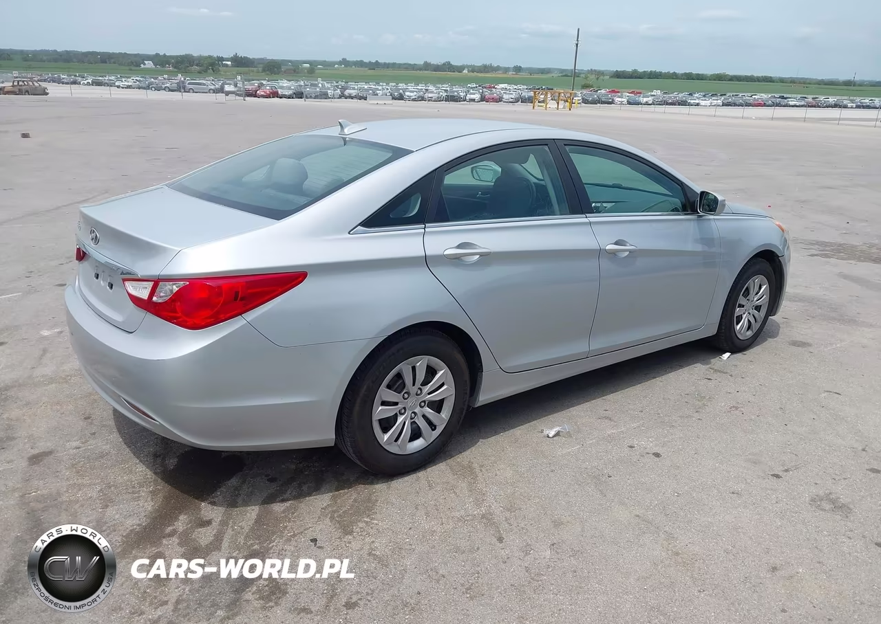 2011 Hyundai Sonata Gls VIN:5NPEB4AC2BH010857 - 4