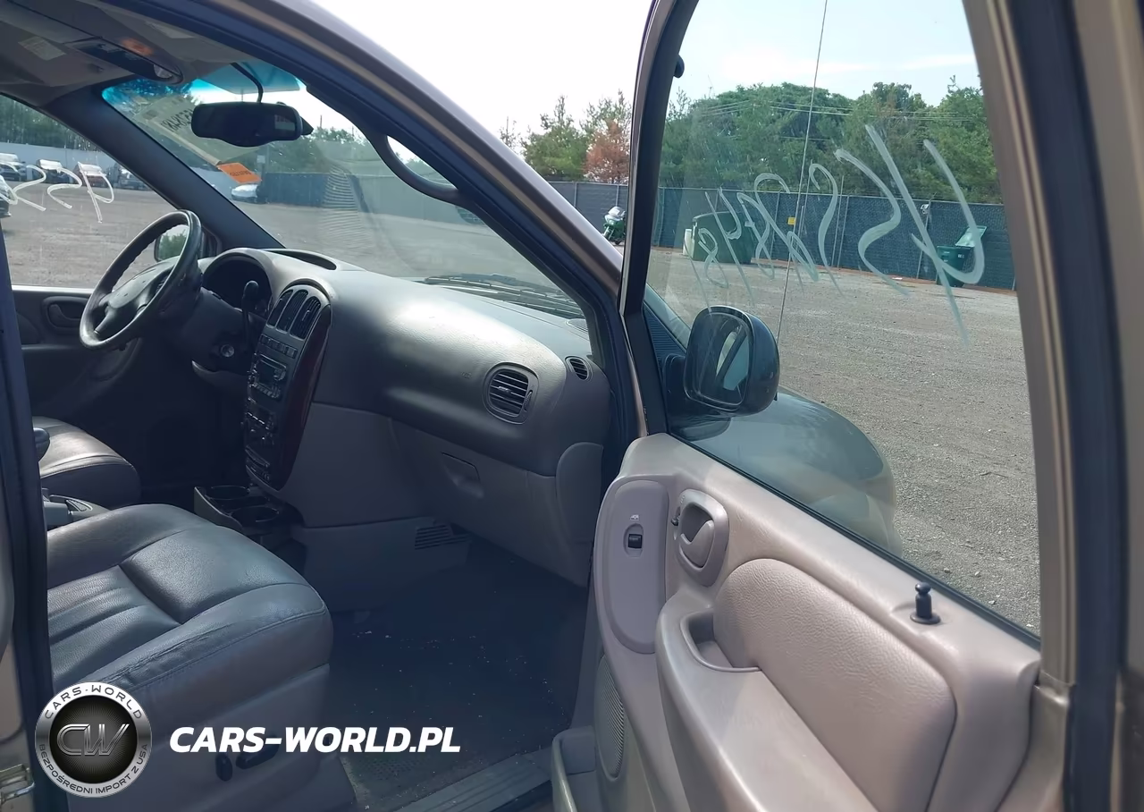 2003 Chrysler Town & Country Lxi VIN:2C8GP54L93R304416 - 5