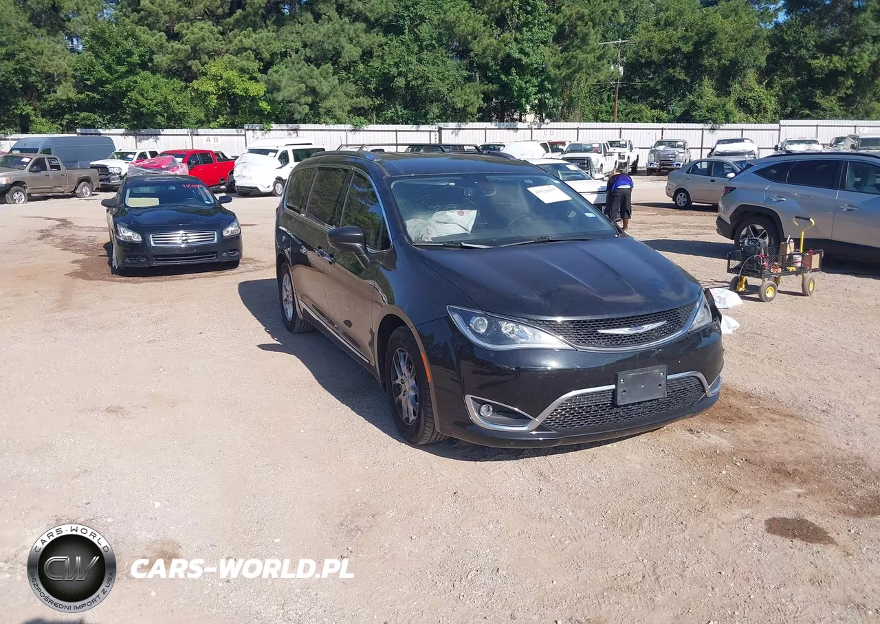 2020 Chrysler Pacifica Touring L – zdjęcie 1 z 16