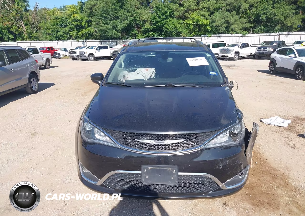 2020 Chrysler Pacifica Touring L VIN:2C4RC1BG9LR283474 - 12