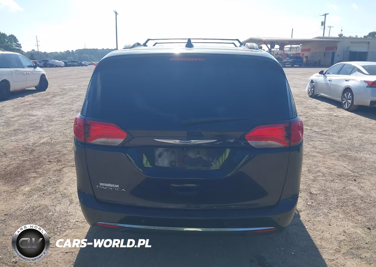 2020 Chrysler Pacifica Touring L VIN:2C4RC1BG9LR283474 - 16