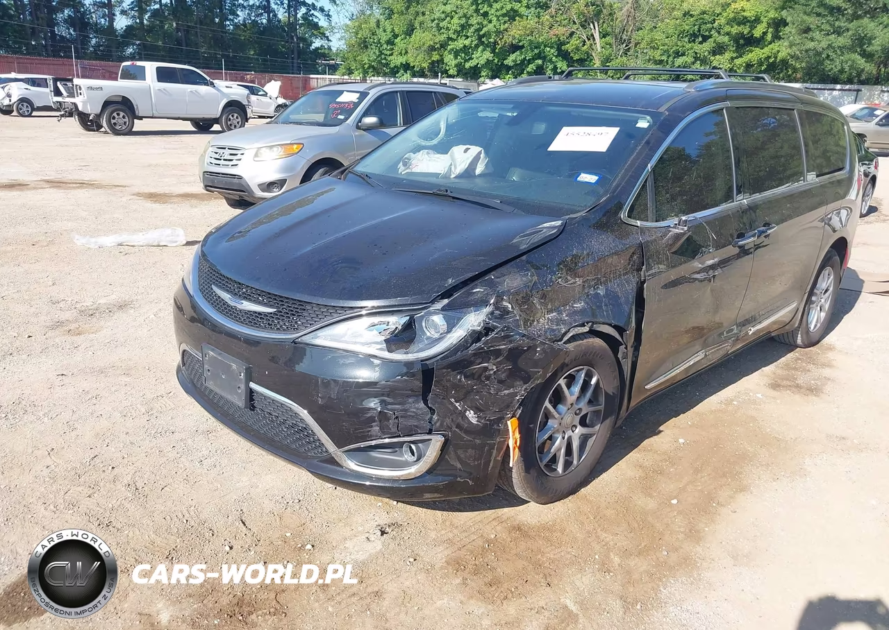 2020 Chrysler Pacifica Touring L VIN:2C4RC1BG9LR283474 - 6