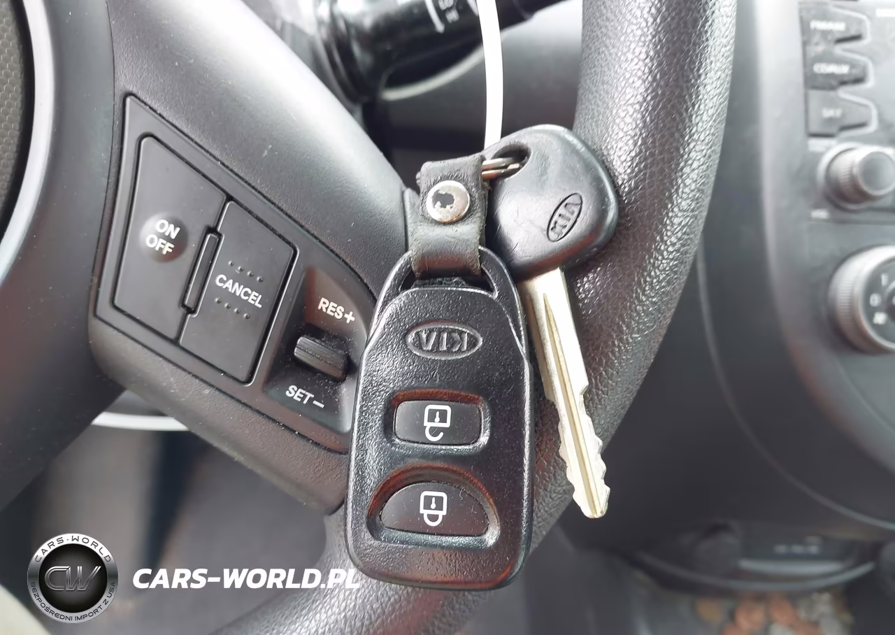 2010 Kia Soul + VIN:KNDJT2A21A7087231 - 11
