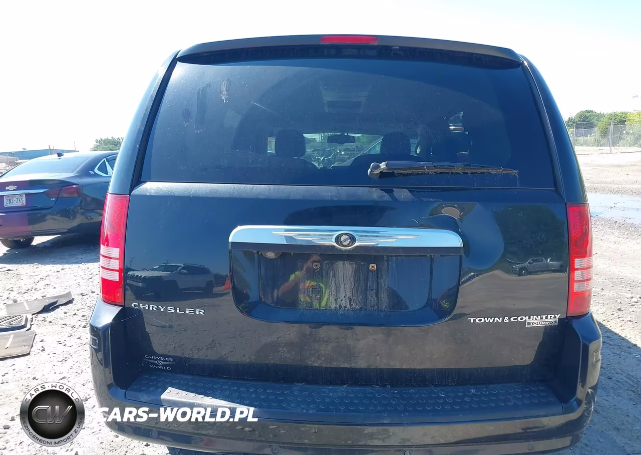 2010 Chrysler Town & Country Touring Plus VIN:2A4RR8D19AR442243 - 17