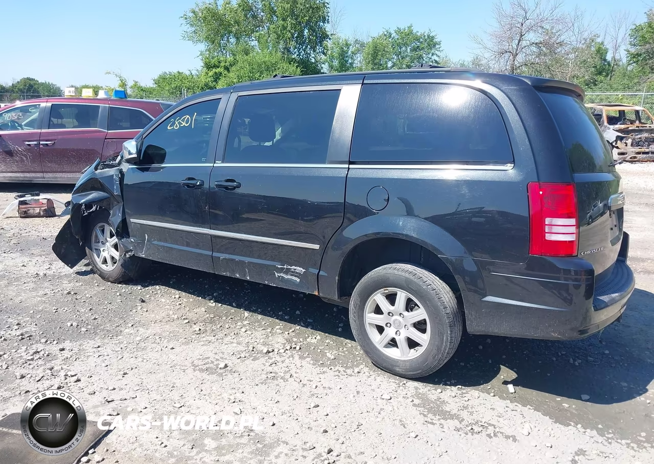 2010 Chrysler Town & Country Touring Plus VIN:2A4RR8D19AR442243 - 3