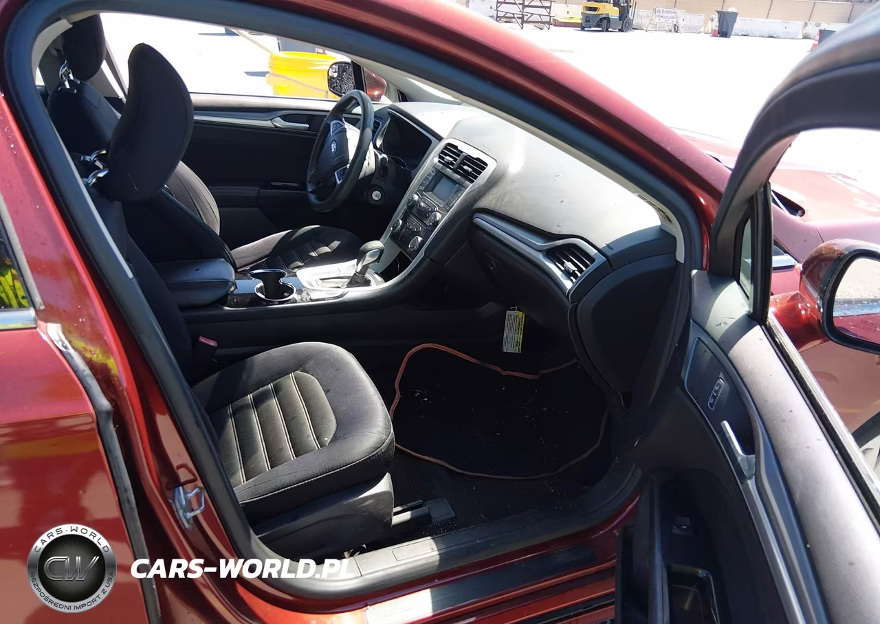2014 Ford Fusion Se VIN:3FA6P0H71ER359698 - 5