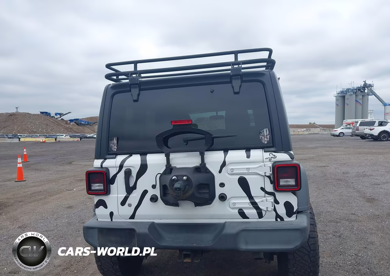 2018 Jeep Wrangler Unlimited Sport S 4X4 VIN:1C4HJXDG0JW284390 - 16
