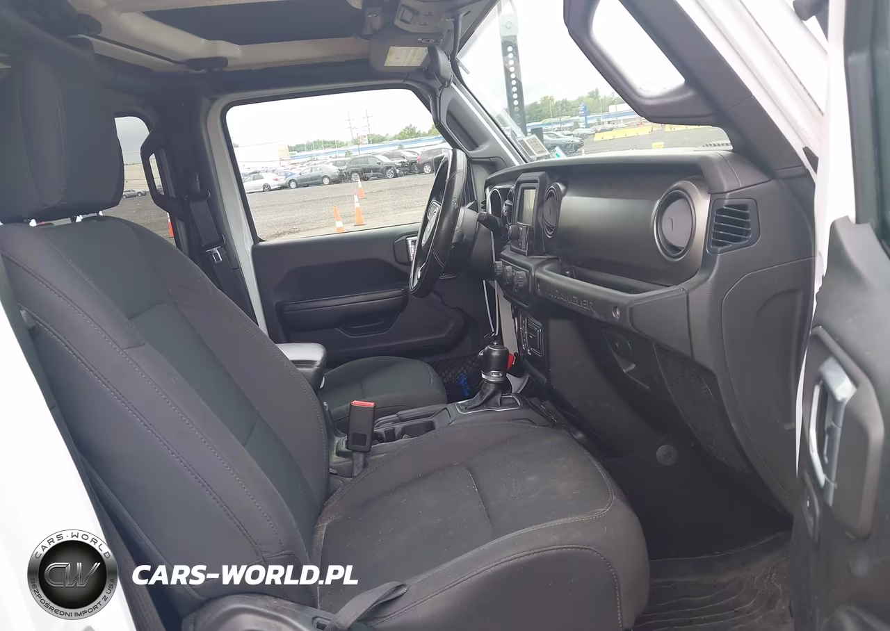 2018 Jeep Wrangler Unlimited Sport S 4X4 VIN:1C4HJXDG0JW284390 - 5