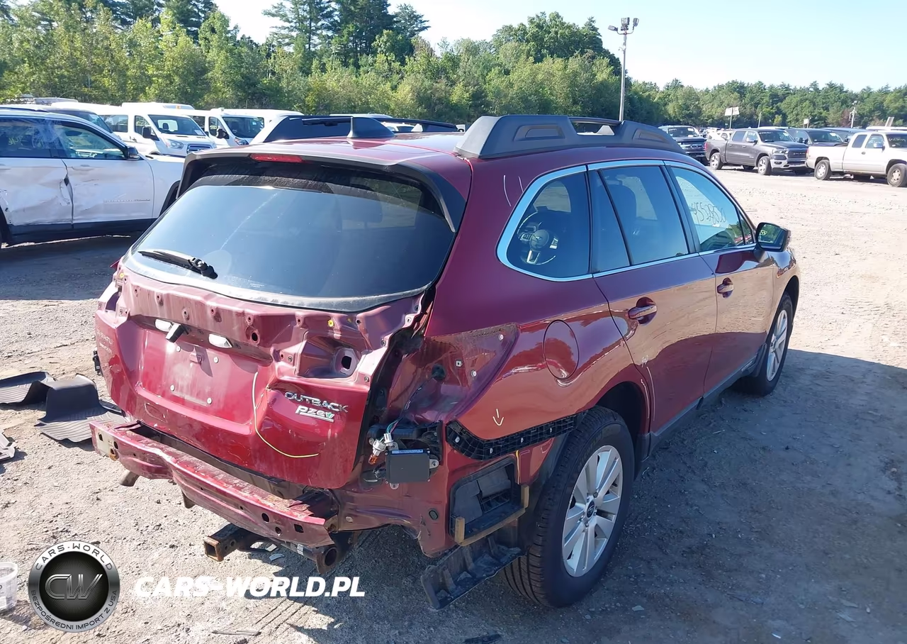 2017 Subaru Outback 2.5I Premium VIN:4S4BSAFC6H3349731 - 4