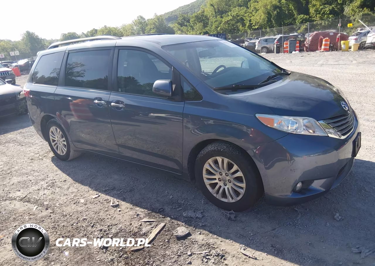 2015 Toyota Sienna Xle Premium 8 Passenger