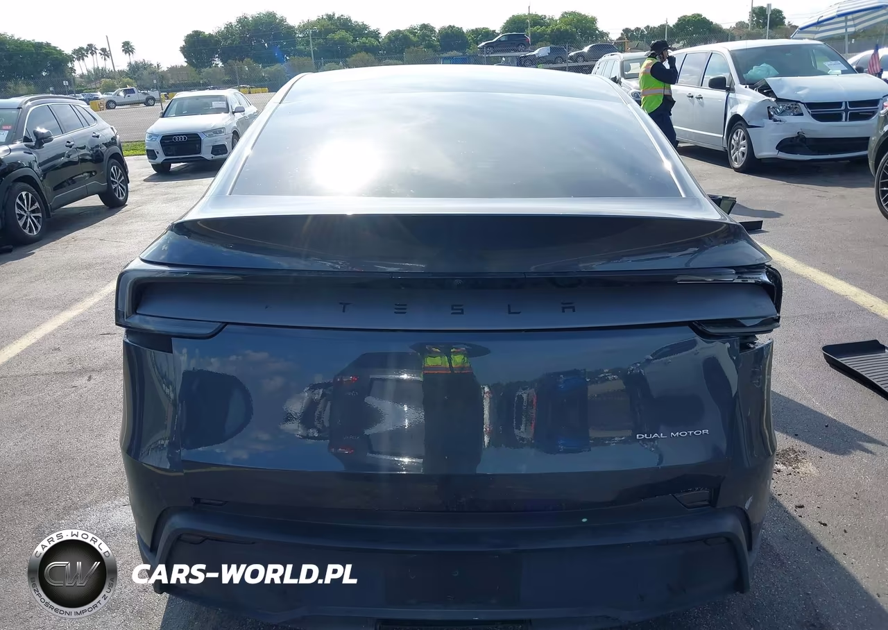 2026 Tesla Model Y All-Wheel Drive-Long Range Launch Series-Premium All-Wheel Drive VIN:7SAYGDEE5TA410485 - 15