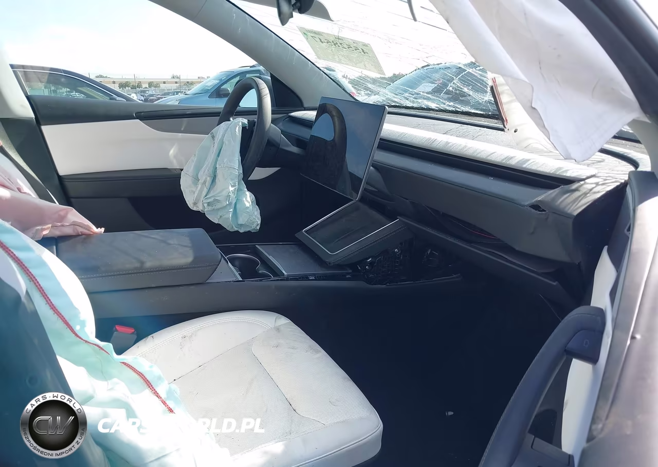 2026 Tesla Model Y All-Wheel Drive-Long Range Launch Series-Premium All-Wheel Drive VIN:7SAYGDEE5TA410485 - 5
