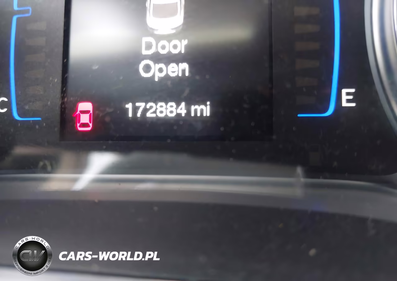 2015 Chrysler 200 Limited VIN:1C3CCCAB0FN689818 - 15