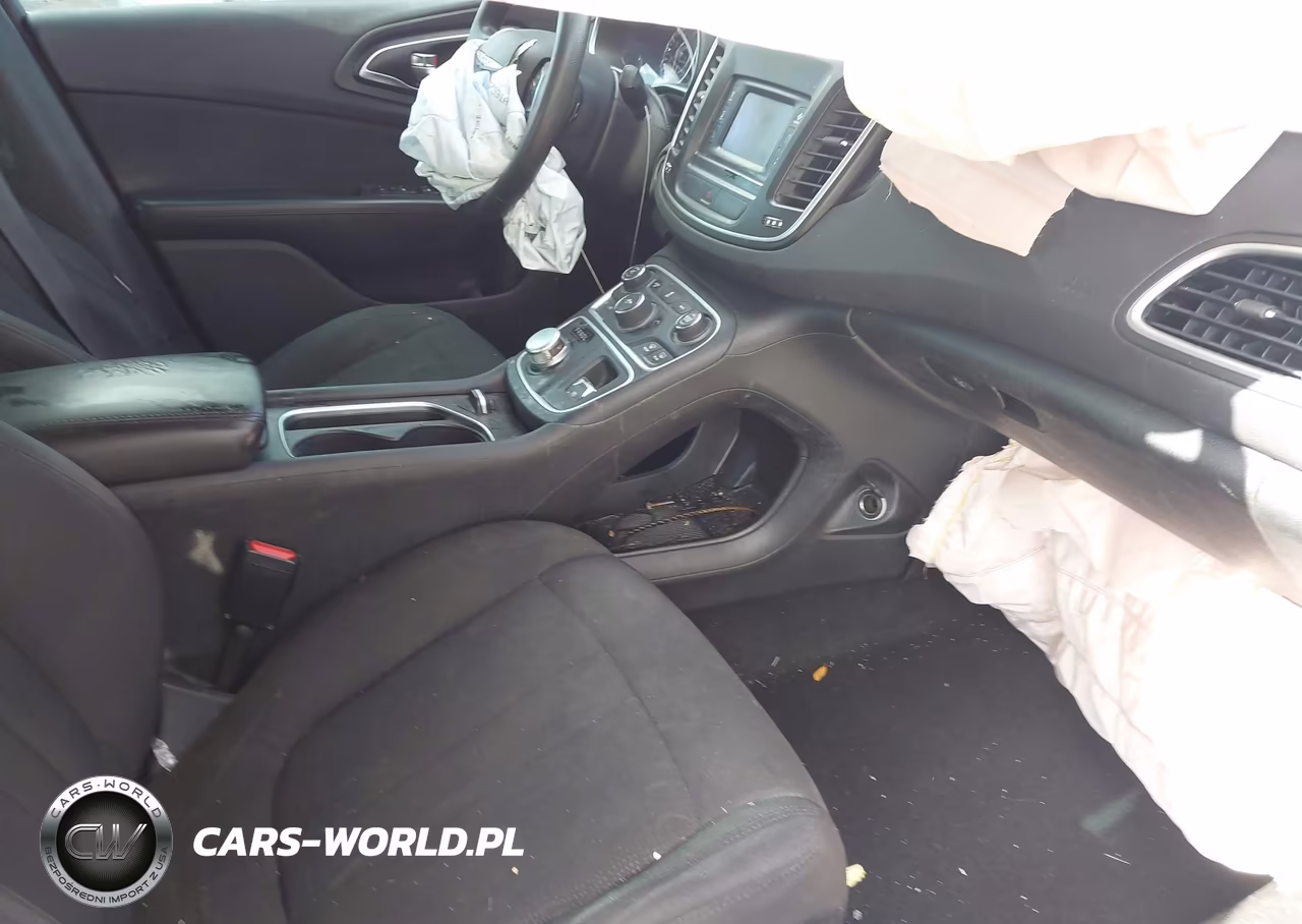 2015 Chrysler 200 Limited VIN:1C3CCCAB0FN689818 - 5