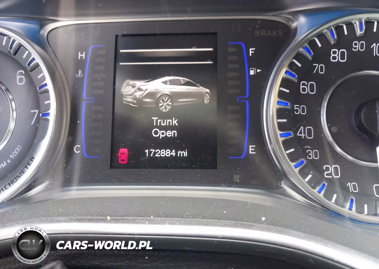 2015 Chrysler 200 Limited VIN:1C3CCCAB0FN689818 - 7