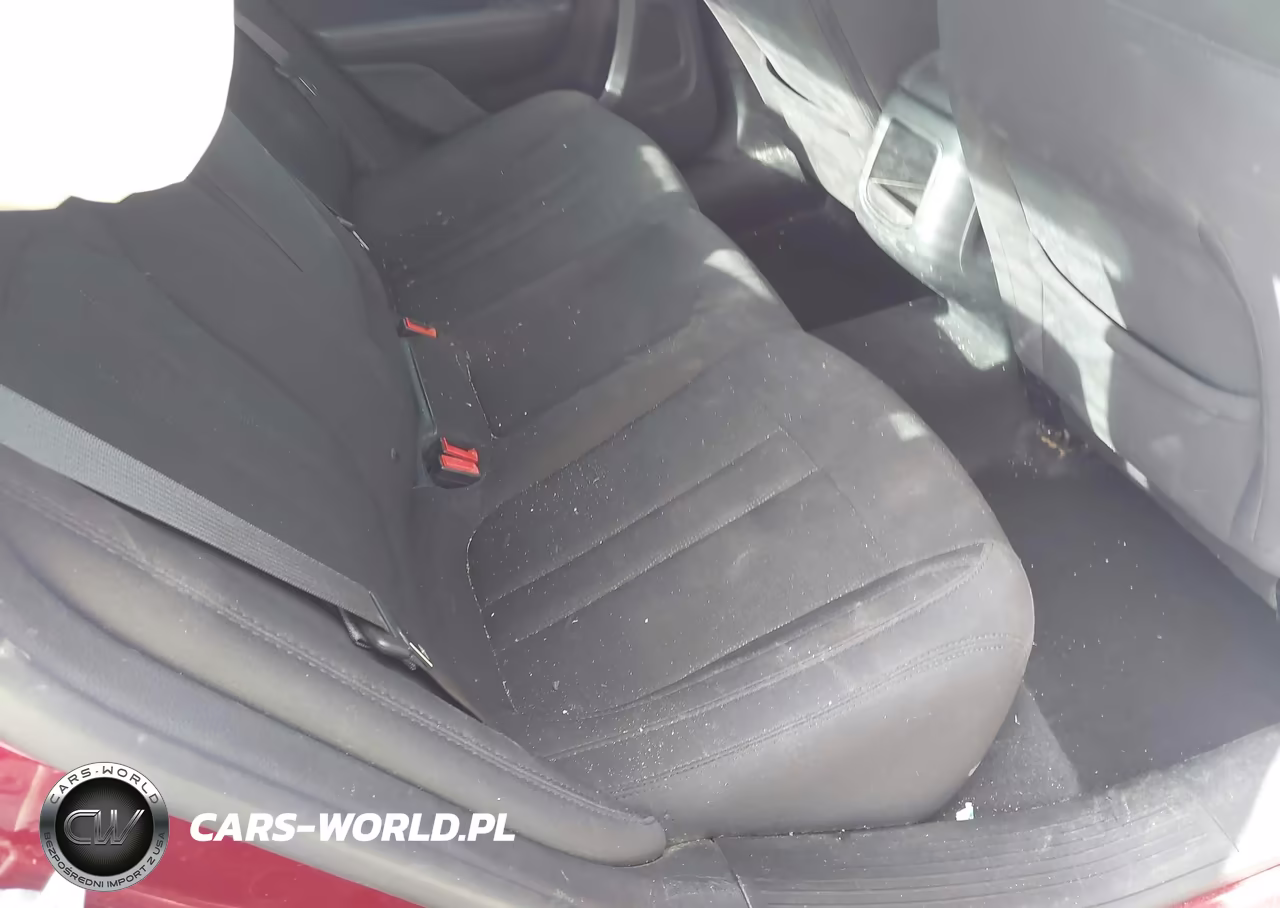 2015 Chrysler 200 Limited VIN:1C3CCCAB0FN689818 - 8