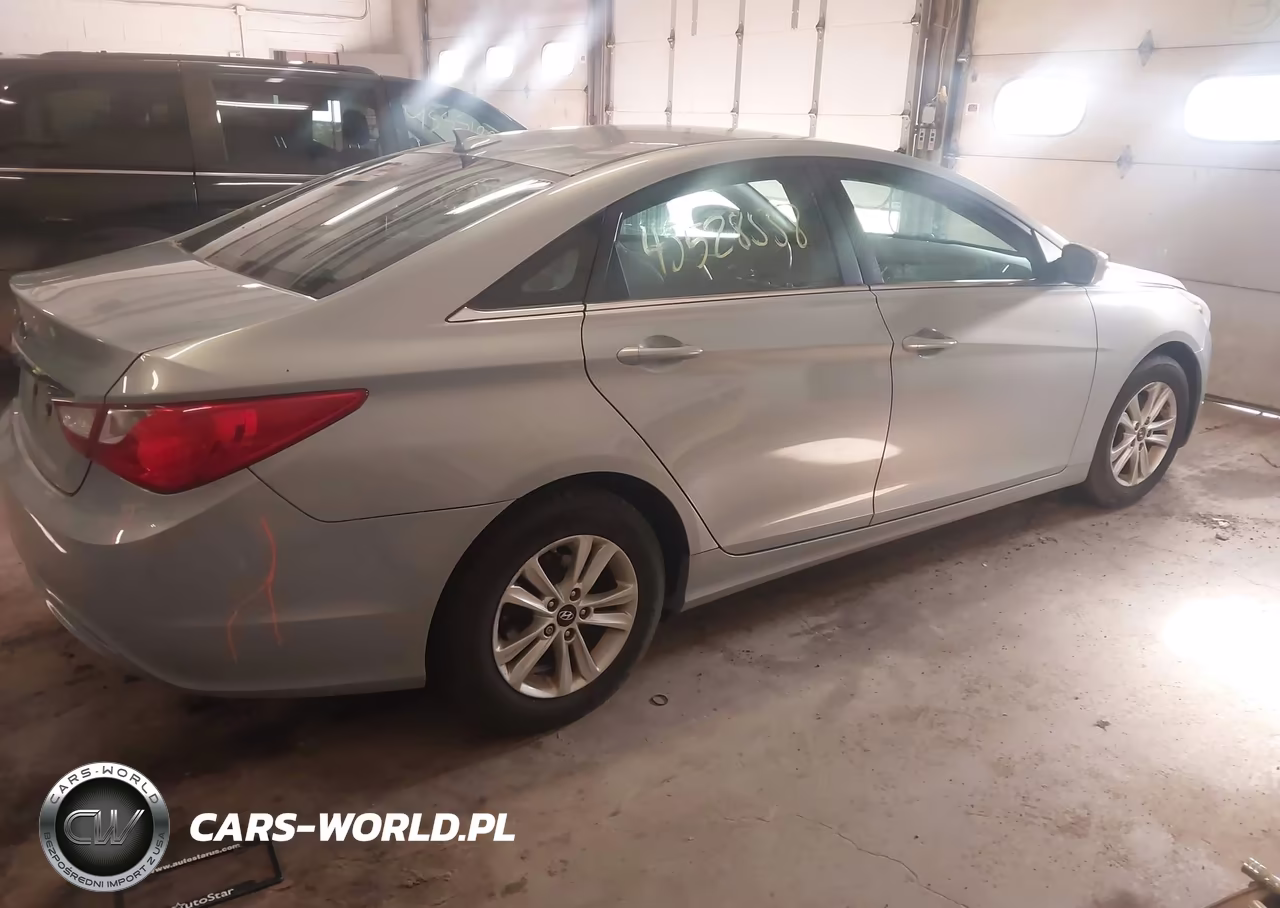 2013 Hyundai Sonata Gls VIN:5NPEB4AC4DH658736 - 4