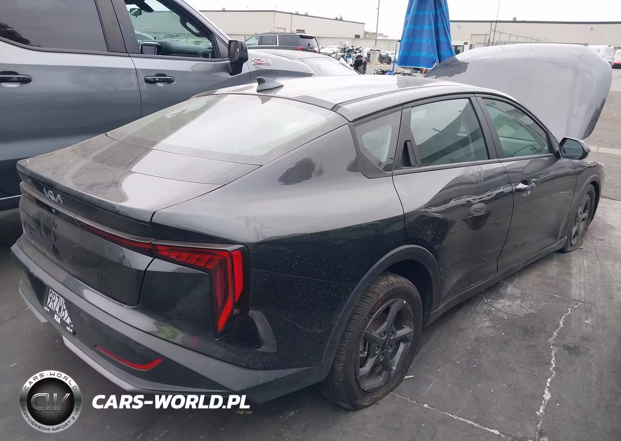2025 Kia K4 Lxs VIN:3KPFT4DE3SE028061 - 4