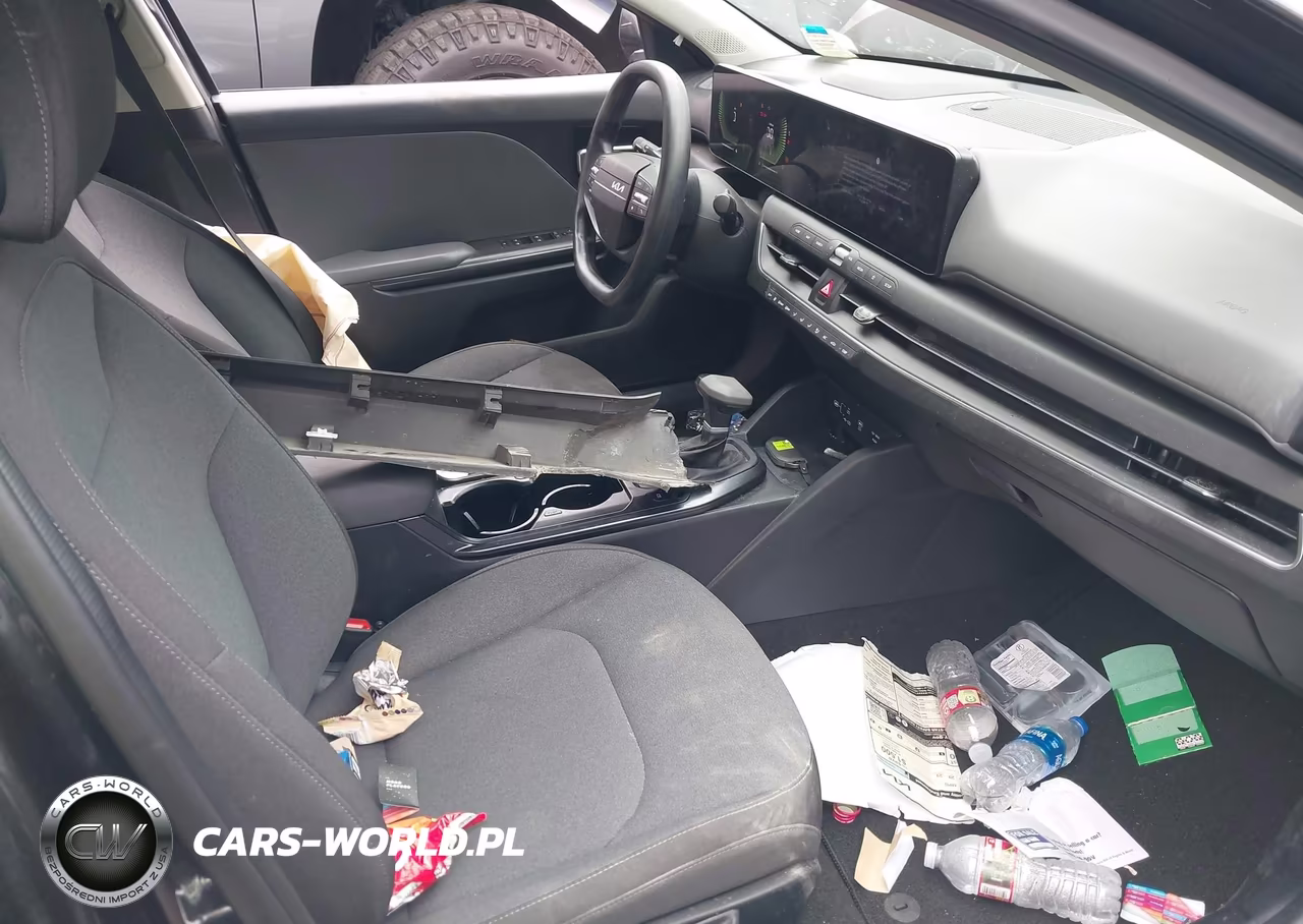 2025 Kia K4 Lxs VIN:3KPFT4DE3SE028061 - 5