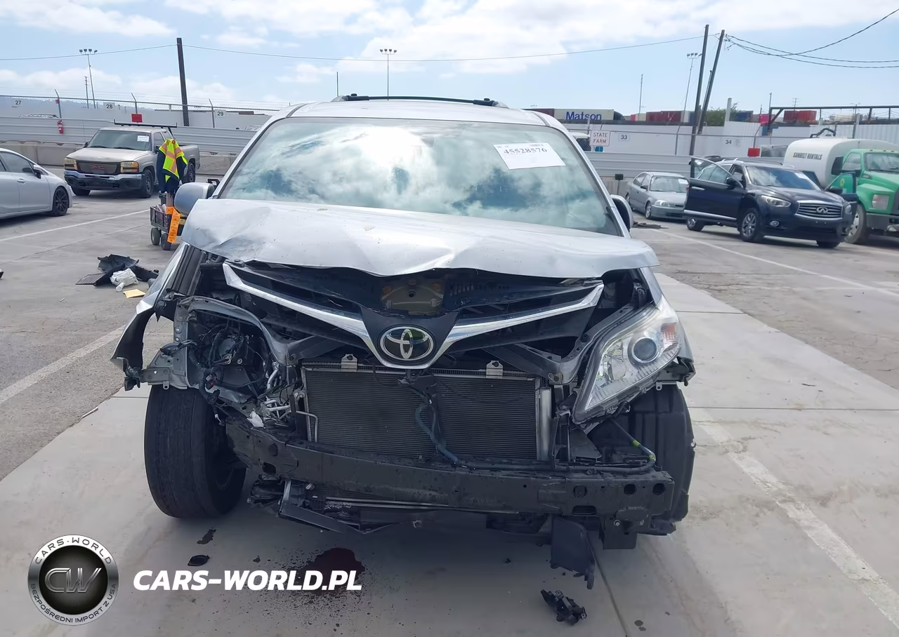 2019 Toyota Sienna Le 8 Passenger VIN:5TDKZ3DCXKS974430 - 13