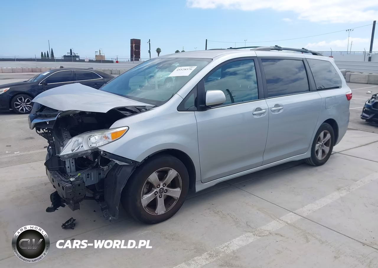2019 Toyota Sienna Le 8 Passenger VIN:5TDKZ3DCXKS974430 - 2