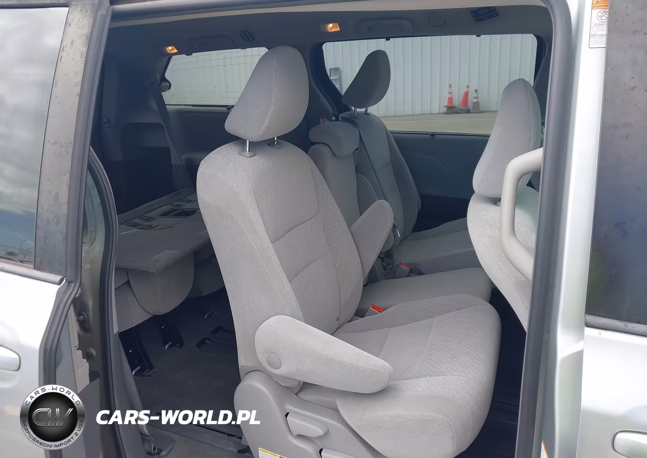 2019 Toyota Sienna Le 8 Passenger VIN:5TDKZ3DCXKS974430 - 8
