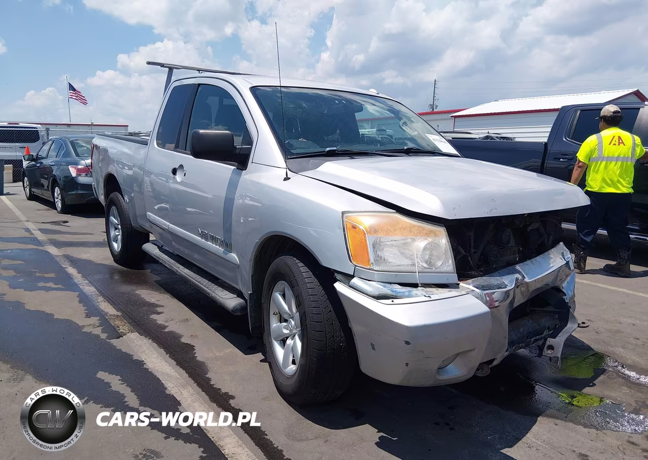 2013 Nissan Titan Sv