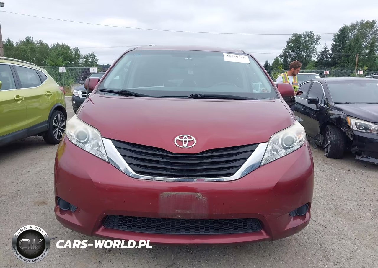 2012 Toyota Sienna Le V6 8 Passenger VIN:5TDKK3DC4CS273629 - 13