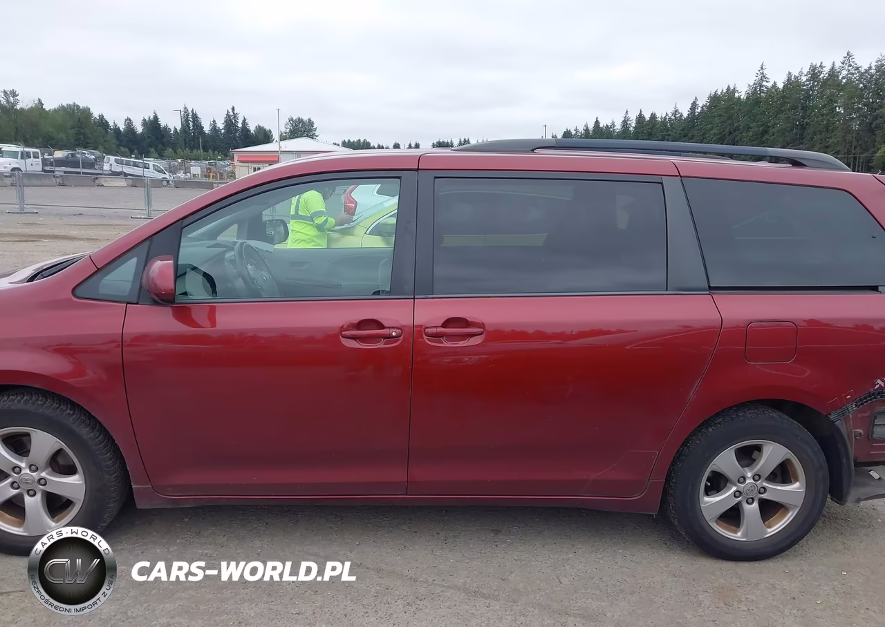 2012 Toyota Sienna Le V6 8 Passenger VIN:5TDKK3DC4CS273629 - 15