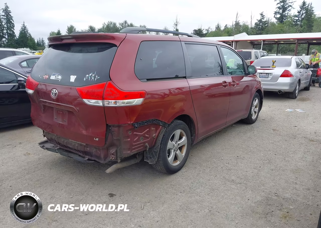 2012 Toyota Sienna Le V6 8 Passenger VIN:5TDKK3DC4CS273629 - 4