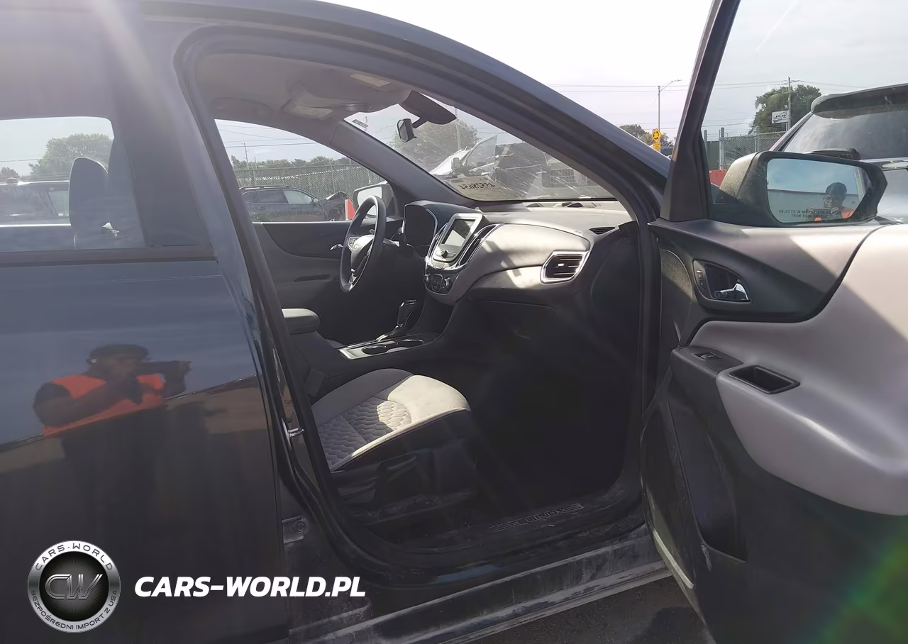 2019 Chevrolet Equinox Ls VIN:3GNAXHEV2KS619236 - 5
