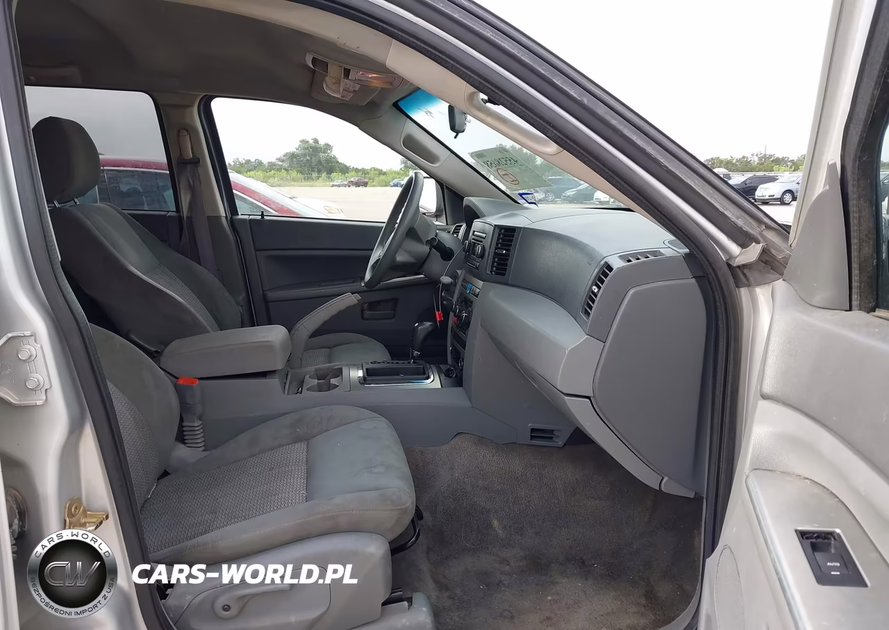 2007 Jeep Grand Cherokee Laredo VIN:1J8GS48K47C526378 - 5